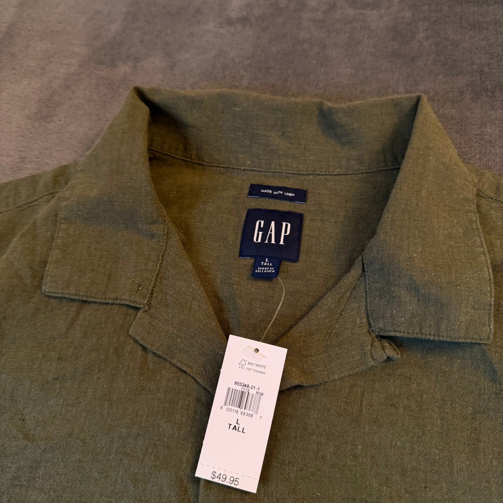 GAP Men's Olive Green Casual Button-Down Shirt